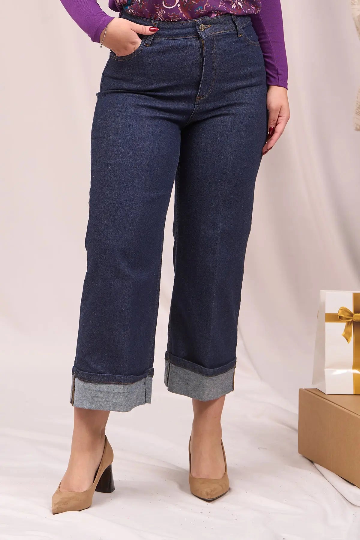 jeans-con-risvolto-732jxn-1.jpg