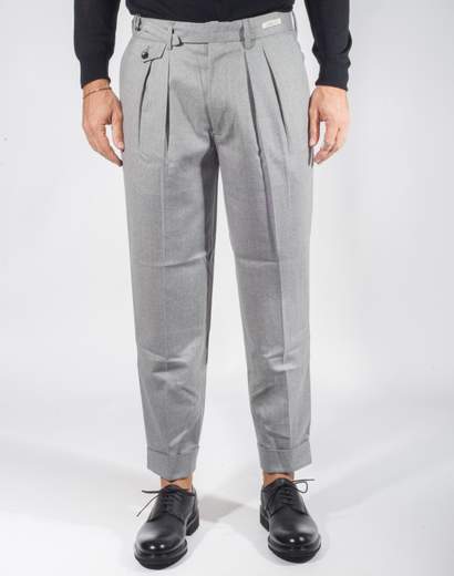 pantaloni-con-pinces-694bwe-1.jpg