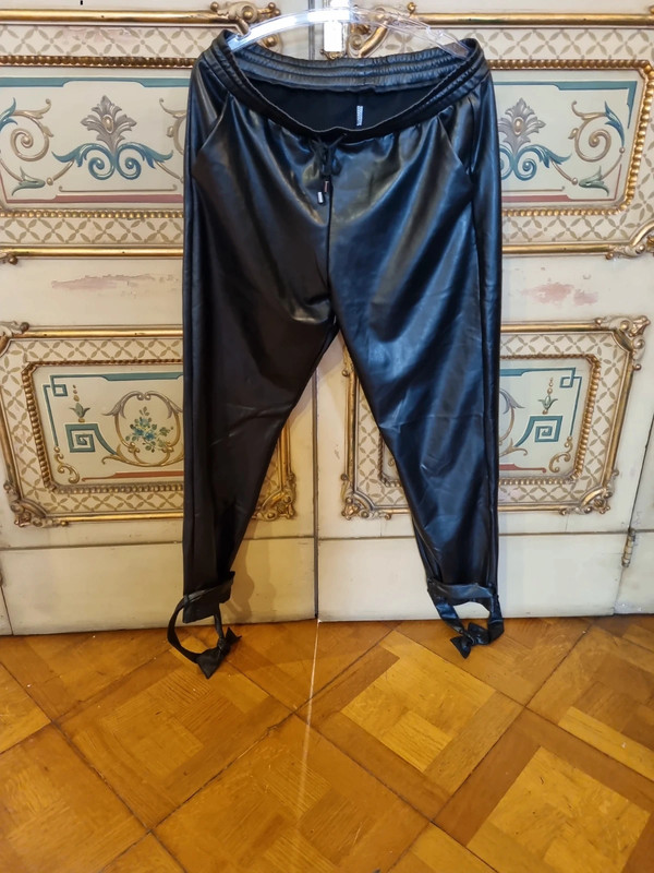 pantaloni-ecopelle-calzedonia-390gto-1.jpg